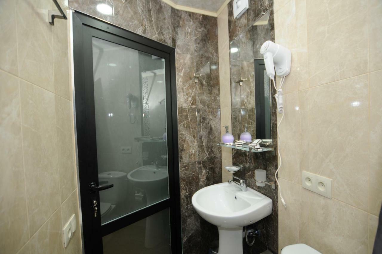My Cityhotel Тбілісі Екстер'єр фото
